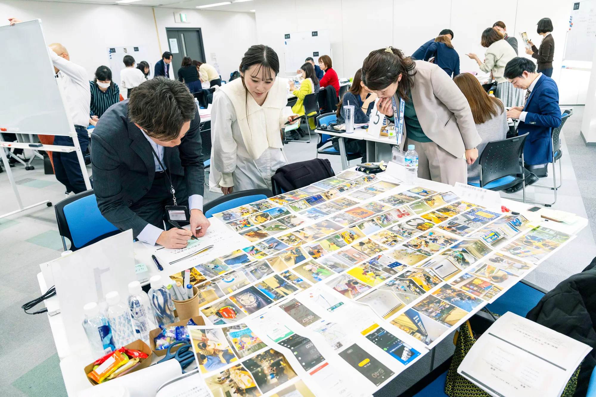 損保ジャパン社員に向けて「妄想力を高める観察ワークショップ」を実施